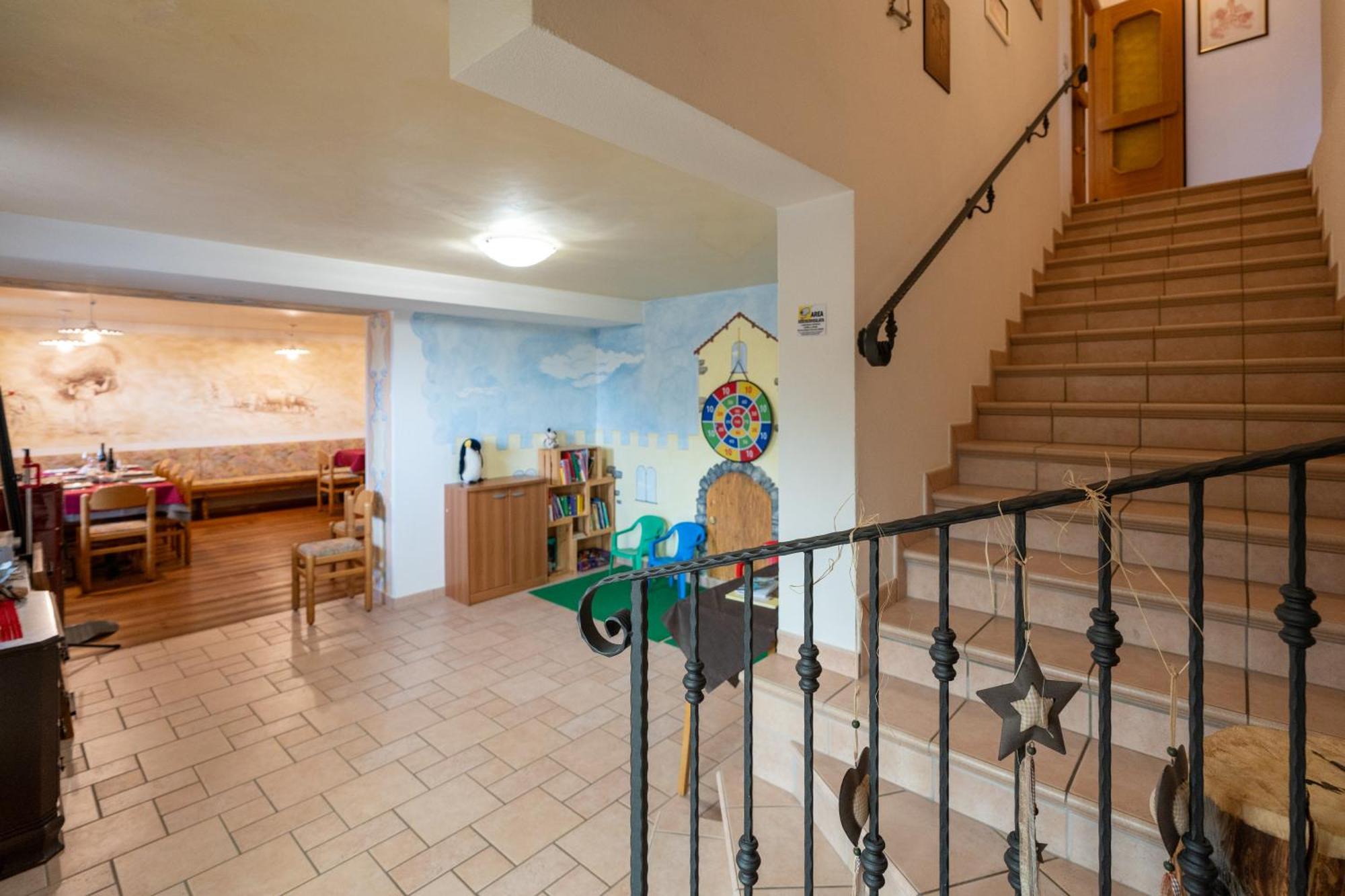 Albergo Pensione Serenetta Varena Extérieur photo