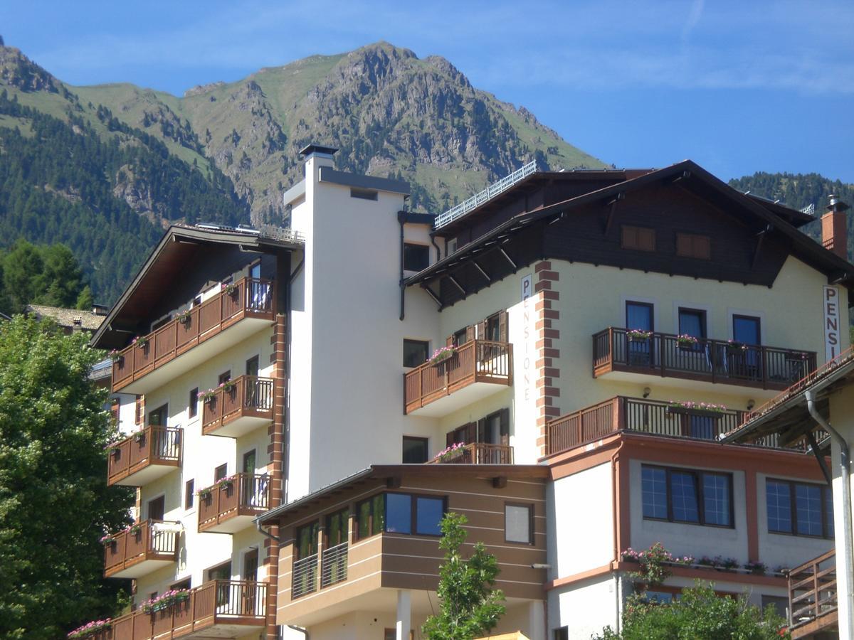 Albergo Pensione Serenetta Varena Extérieur photo